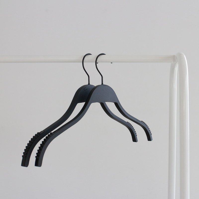 质感木衣架黑色(十入组)/衣物挂勾收纳 - 衣架/挂勾 - 木头 黑色