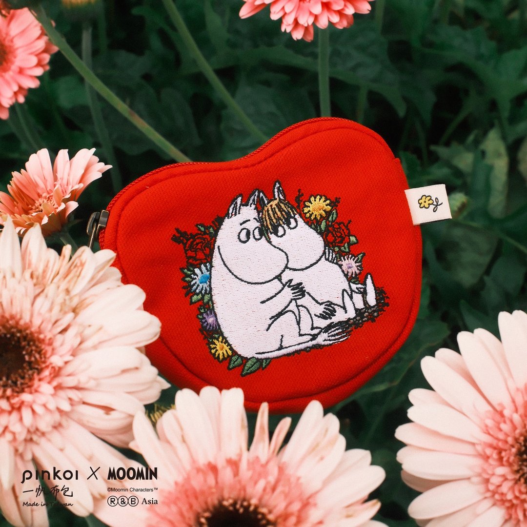 【Pinkoi x Moomin】姆明帆布爱心刺绣零钱包(小物包) - 零钱包 - 棉 多色