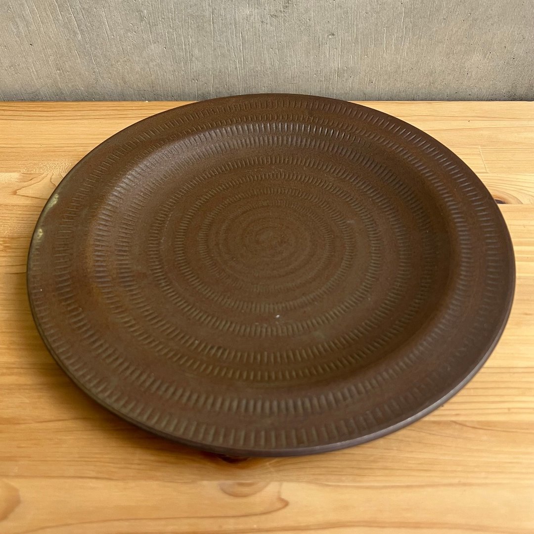 小石原烧 翁明窑元 飞刨 边缘盘 大号 24.5cm 哑光黑 和式餐具 单 - 盘子/餐盘/盘架 - 陶 咖啡色