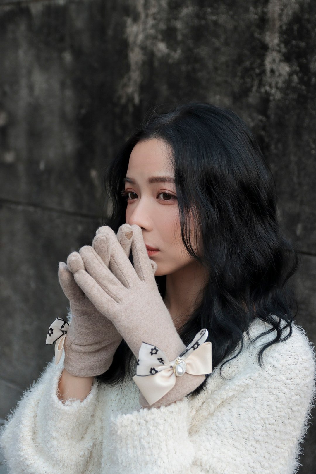 unni花言蝶语羊毛手套(御寒.保暖.触屏)挡风 滑雪 绒毛 gloves 羊 - 手套 - 羊毛 银色