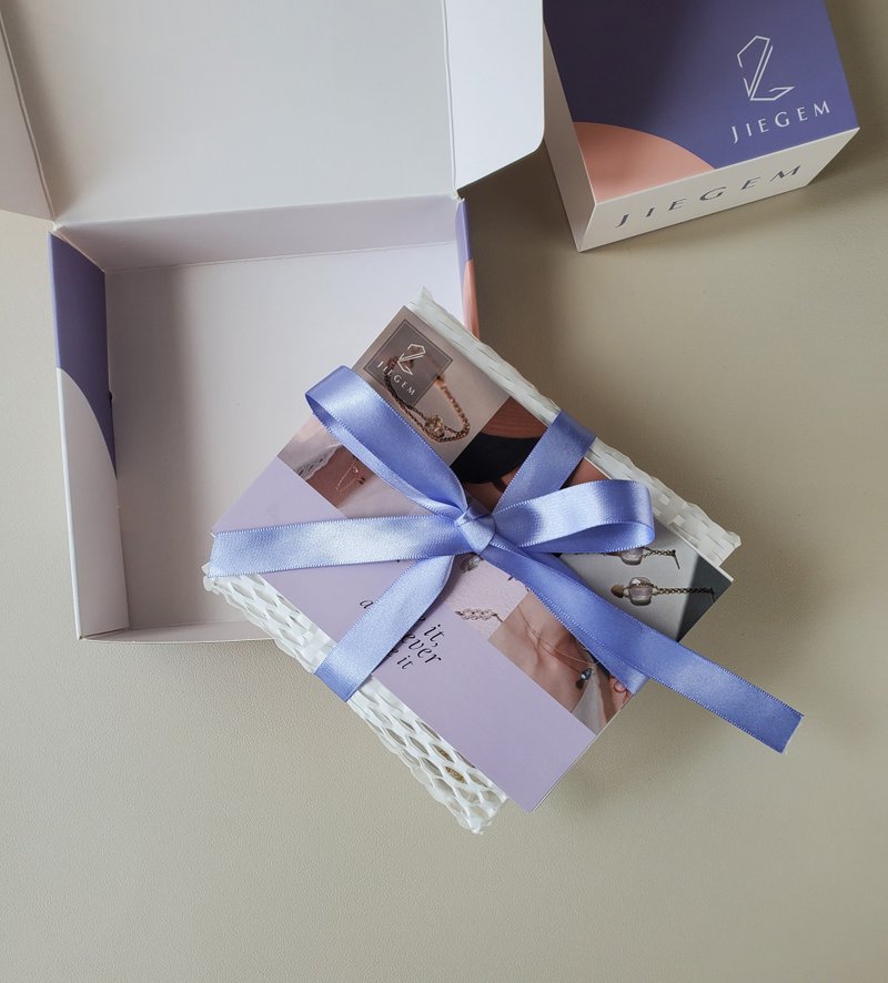 母亲节礼盒 / JIEGEM 姊的珠宝 - 耳环/耳夹 - 纸 多色