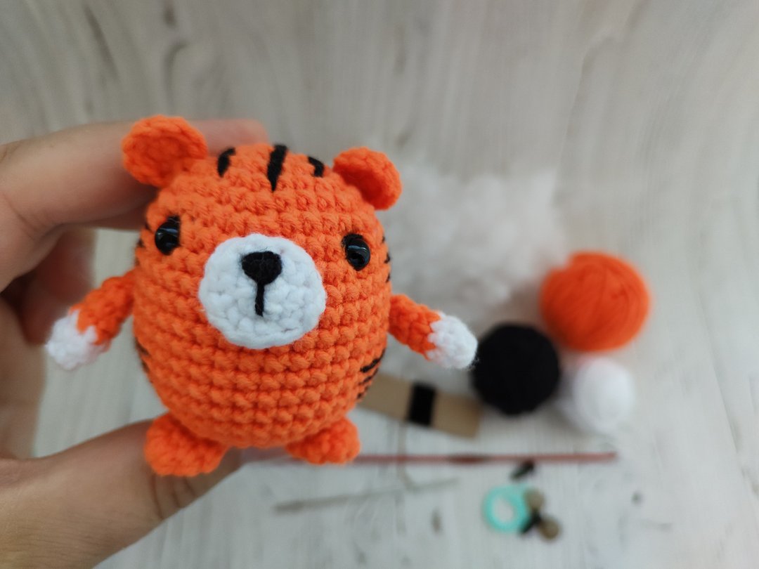 CROCHET KIT BEGINNER, crochet tiger, amigurumi tiger, craft kits - 编织/刺绣/羊毛毡/裁缝 - 其他材质 多色