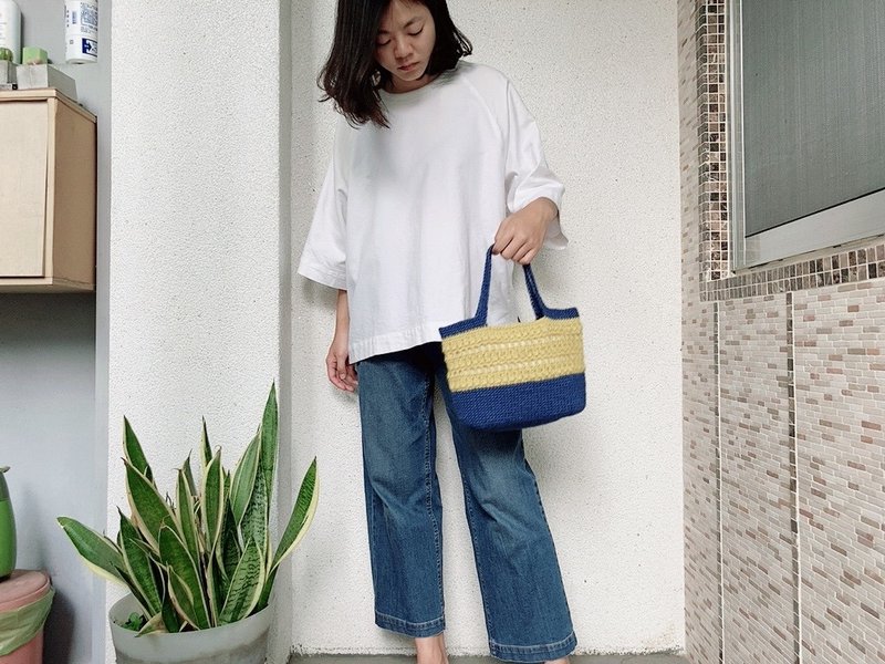 日系黄麻钩织手提袋 芥末黄拼水蓝 - 手提包/手提袋 - 棉．麻 黄色