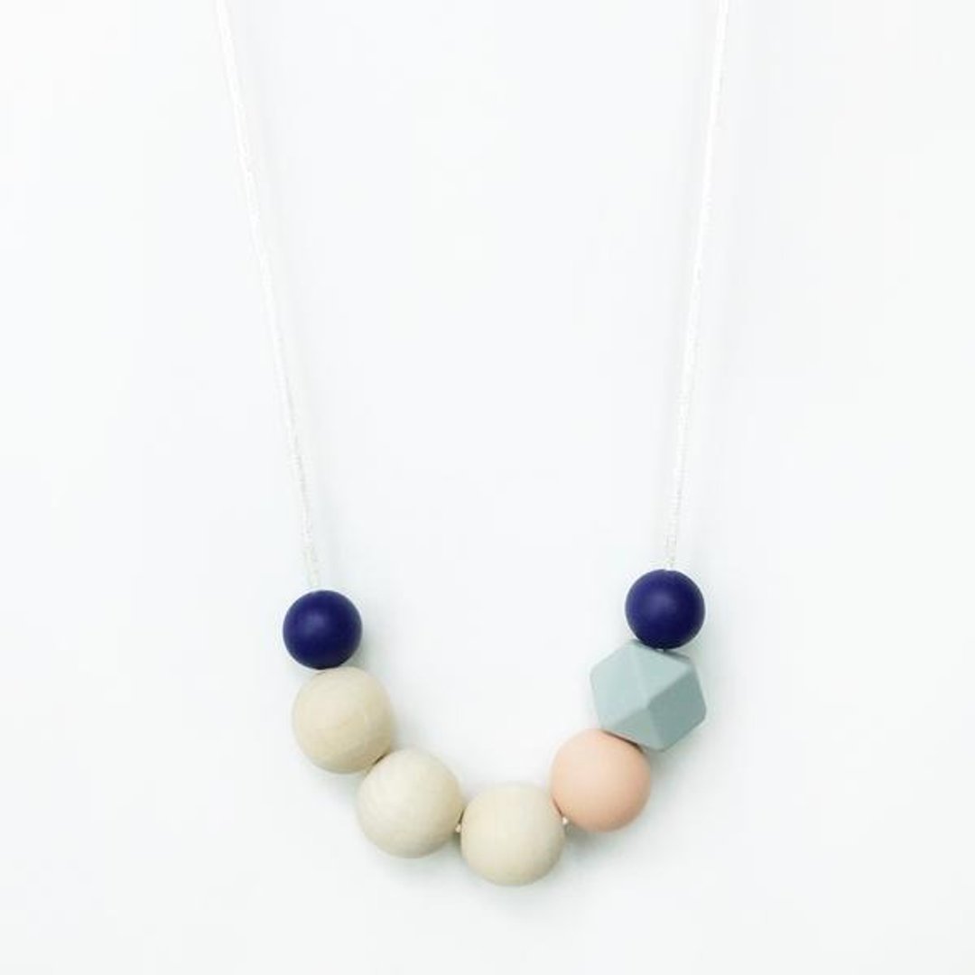 PHASE WOOD NECKLACE - NAVY BLUSH - 项链 - 其他材质 蓝色