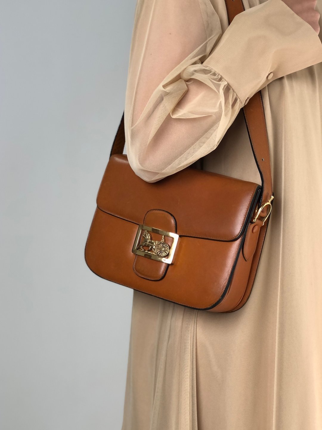 【 日本直送 名牌中古包 】CELINE  સેલિન 侧背包 棕色 马车图案 皮革 vintage 古董 pejihj - 手提包/手提袋 - 真皮 咖啡色