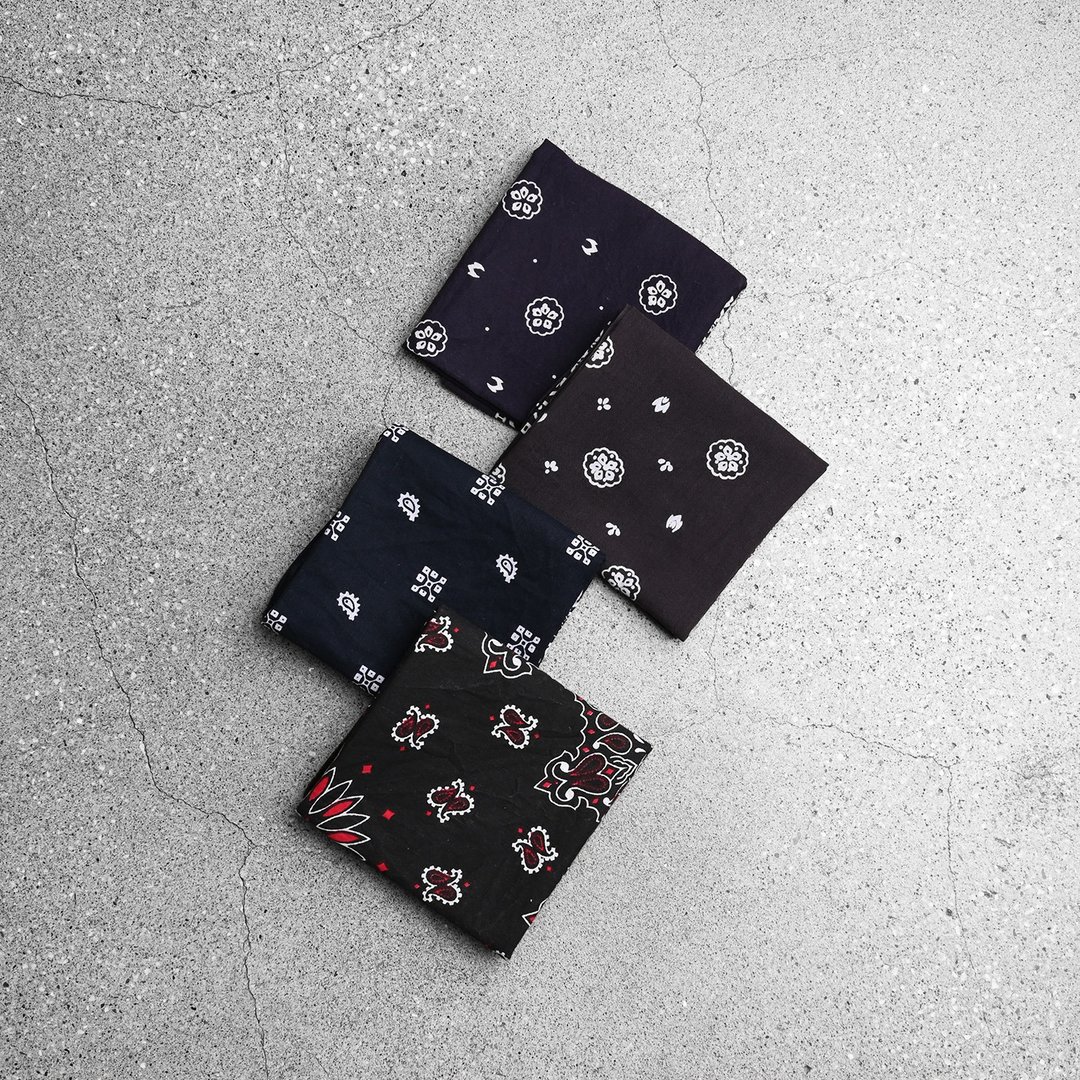 Vintage Bandana 美式方巾 / 美式方巾古董丝巾、古着变形虫领巾 - 手帕/方巾 - 棉．麻 黑色