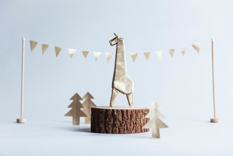 \金光闪闪动物园/ 多功能折纸饰品_项链/吊饰/钥匙圈_长颈鹿 - 项链 - 丝．绢 金色