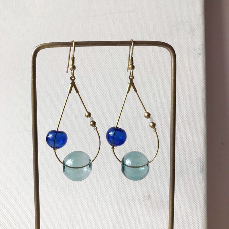 异国泡泡_黄铜耳环_宝蓝与墨绿(可改夹) - 耳环/耳夹 - 玻璃 绿色