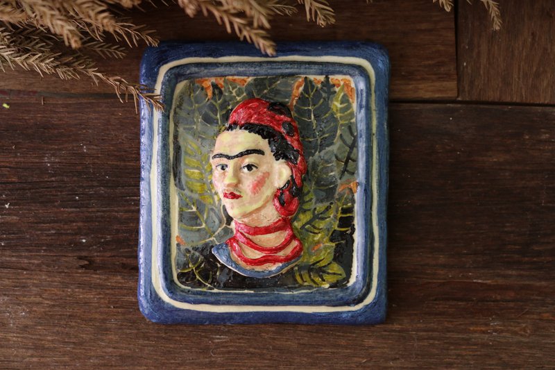 ceramic Frida Portrait - 花瓶/陶器 - 陶 绿色