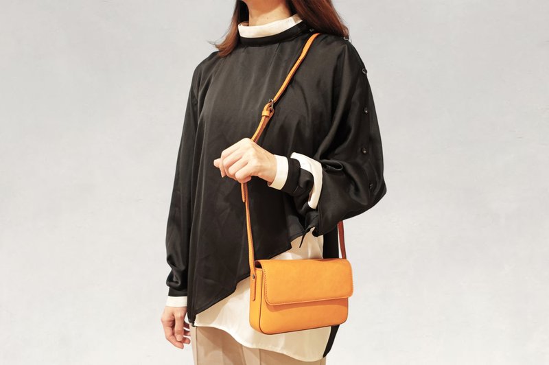 女士雪纺层次上衣 经典磁吸小方包 - 女装上衣 - 真皮 橘色