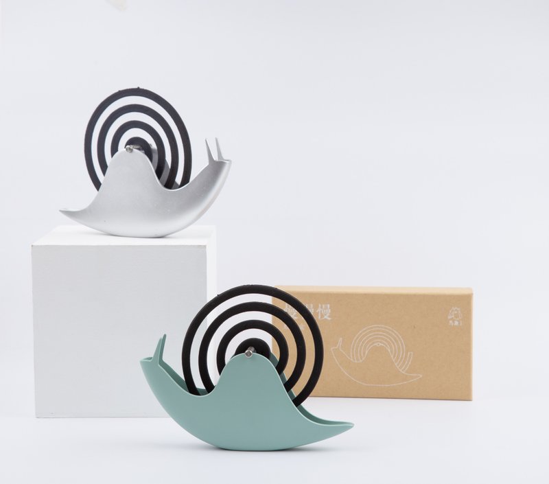 慢慢慢蚊香架 金属铝蜗牛 蚊香盘托 薄荷綠 - 香薰/精油/线香 - 铝合金 绿色