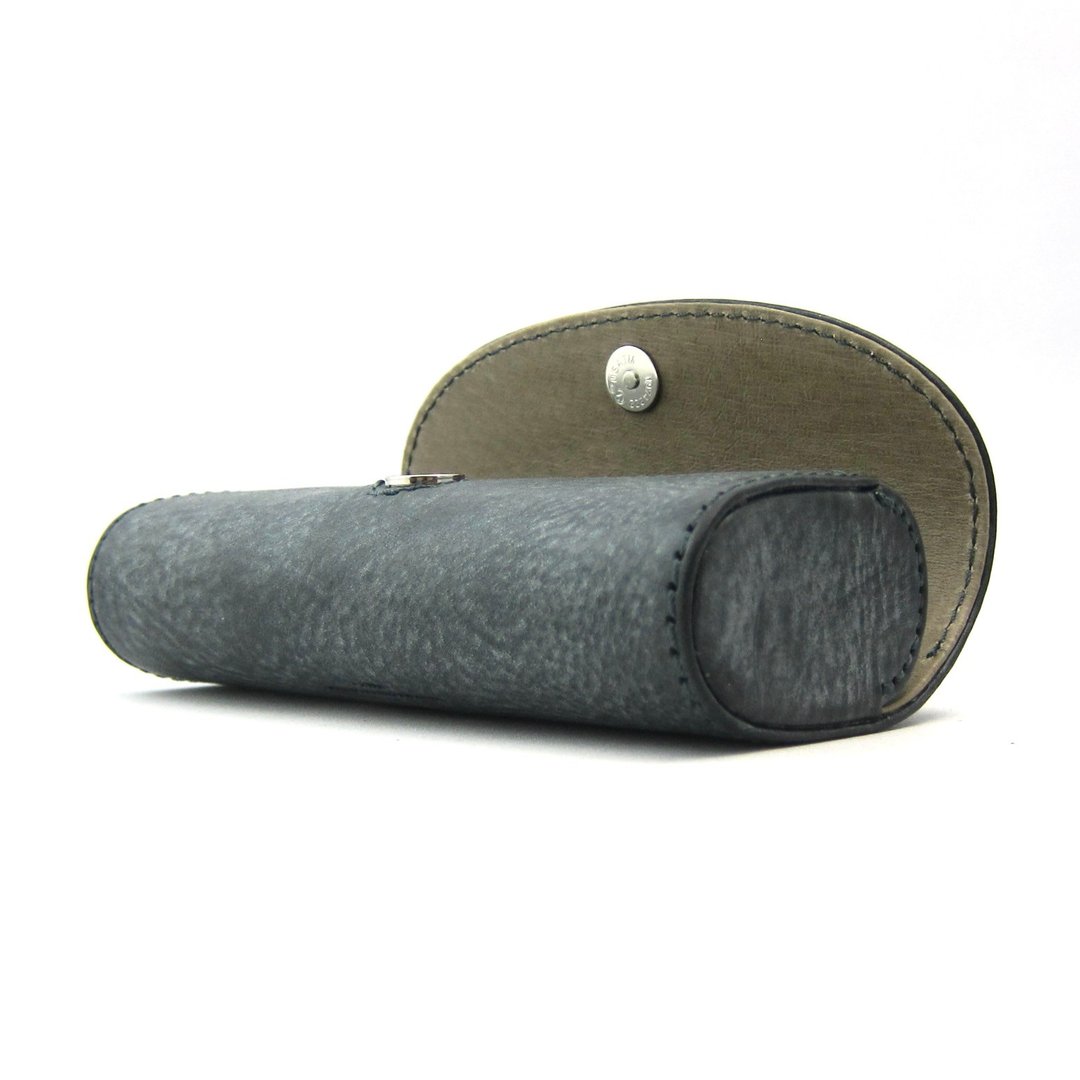 Hard durable eyeglass case, eyeglass case, sunglasses, reading glasses, hard case, horizontal type, magnetic closure, fashionable, luxury, genuine leather, wax, Italian vachetta leather - 眼镜盒/眼镜布 - 真皮 黑色