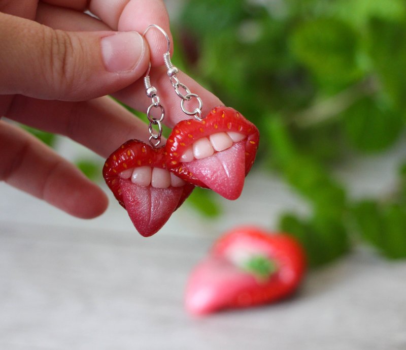 Summer earrings, Strawberry earrings, Berry earrings - 耳环/耳夹 - 其他材质 红色