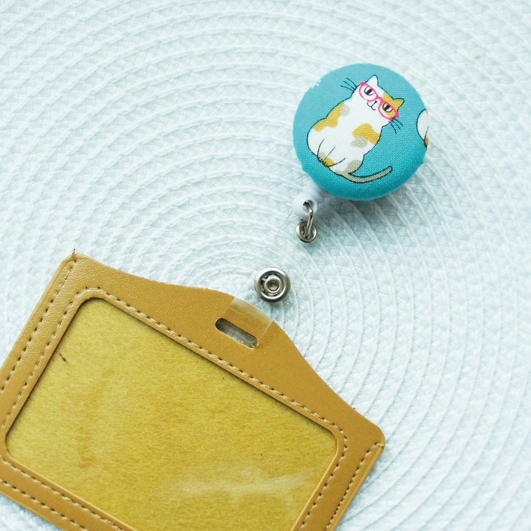 Lovely【日本布】三花猫咪伸缩扣环 +卡套、悠游卡、证件套E - 证件套/卡套 - 棉 绿色