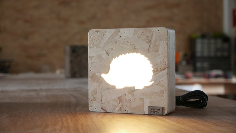 可爱刺猬 木制座台灯 浪漫小夜灯 灯箱 枱灯 手制 礼物 - 灯具/灯饰 - 木头 咖啡色