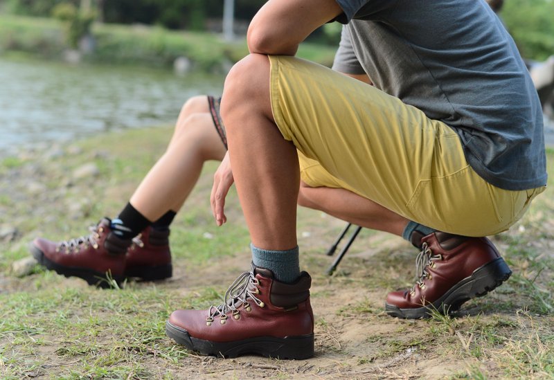 MIT【牛皮轻量防水登山靴-男款咖啡】登山靴 登山鞋 防水 防滑 - 男款靴子 - 防水材质 咖啡色