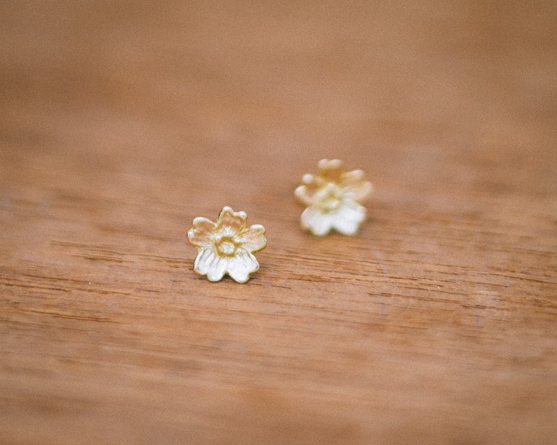 18k earrings - Sakura earrings - Cherry Blossom - Japanese earrings - solid gold - 耳环/耳夹 - 其他金属 金色