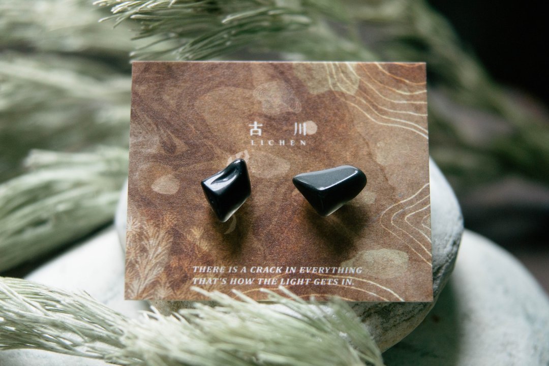 CRACK | 矿物系耳环 |  EARRINGS - 耳环/耳夹 - 玉石 黑色