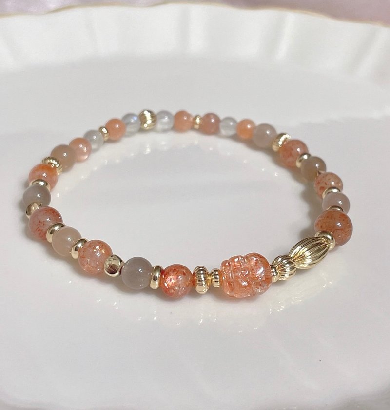 金骨干/太阳石/金草莓貔貅/月光石/超闪/弹性14K保色弹性手环 - 手链/手环 - 其他金属 白色