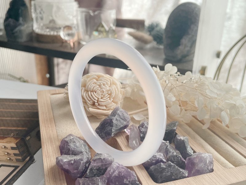 天然粉色调白月光玛瑙手镯 美人镯 圆条镯 - 手链/手环 - 水晶 白色