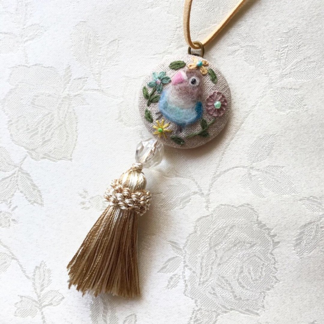 necklace of budgerigar - 项链 - 棉 灰色