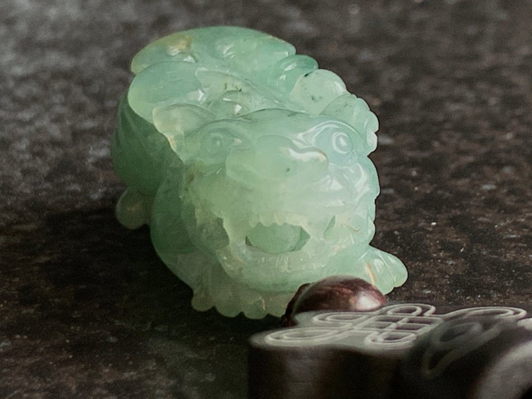 快速出货 免费开光 天然缅甸玉翡翠手工雕招财貔貅项链 紫檀如意 - 项链 - 玉石 绿色