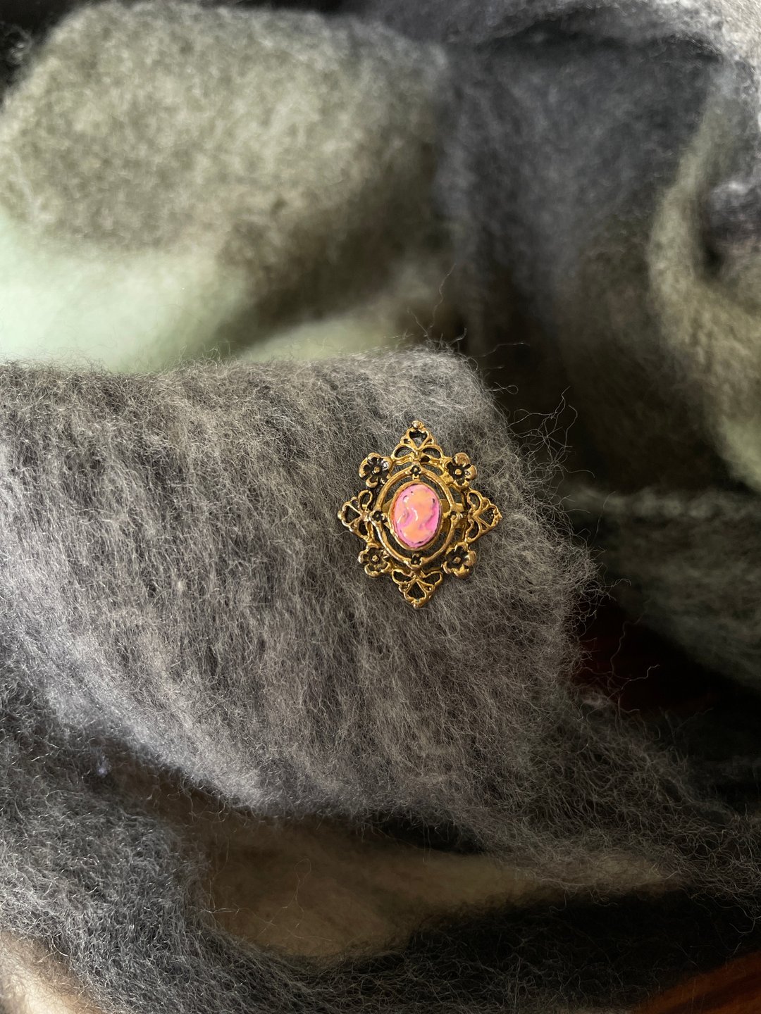 金银宝贝古典维多利亚风格仕女Cameo别针胸针心口针 B1345 - 胸针 - 其他金属 金色