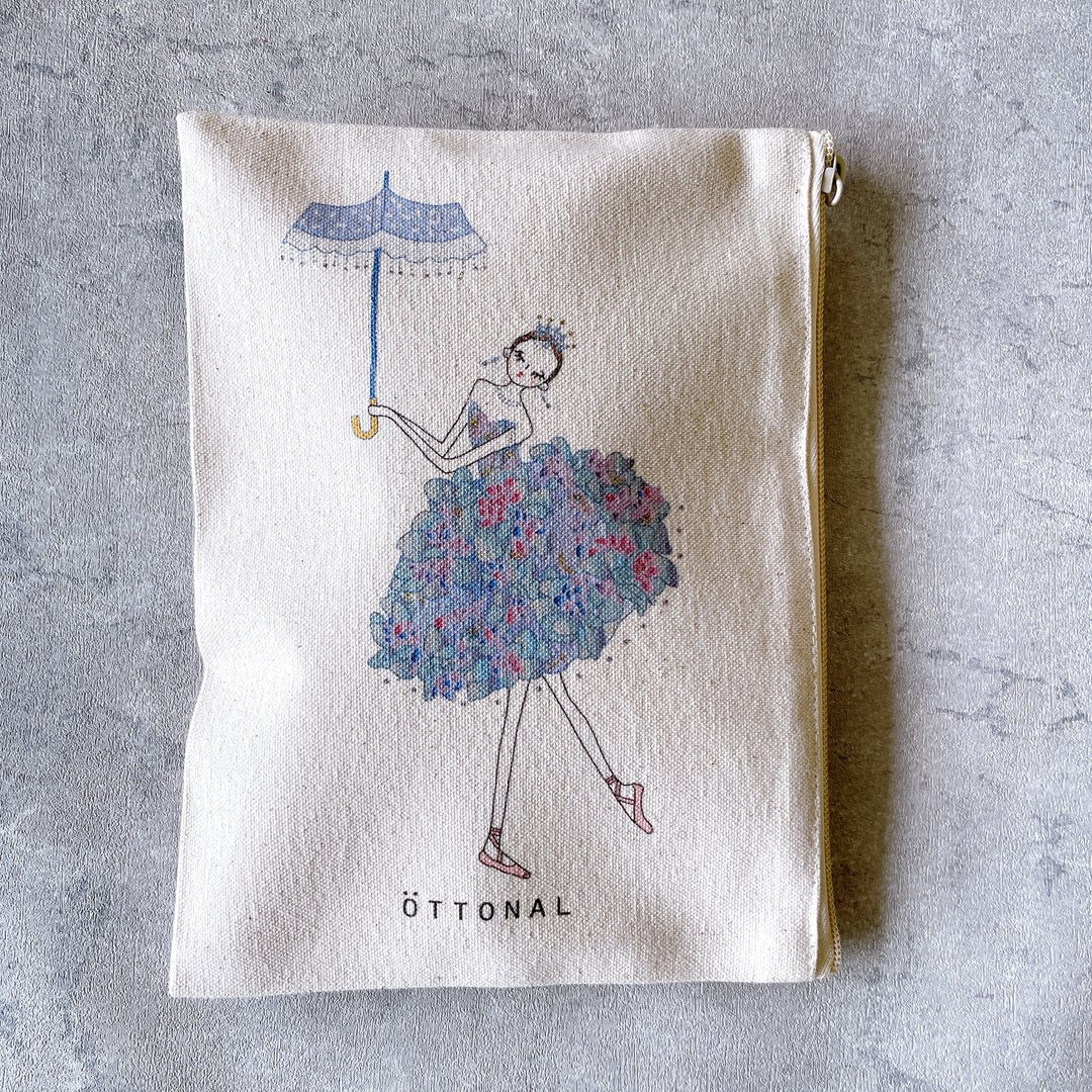 Hydrangea Ballerina Flat Cotton Pouch - 化妆包/杂物包 - 棉 白色