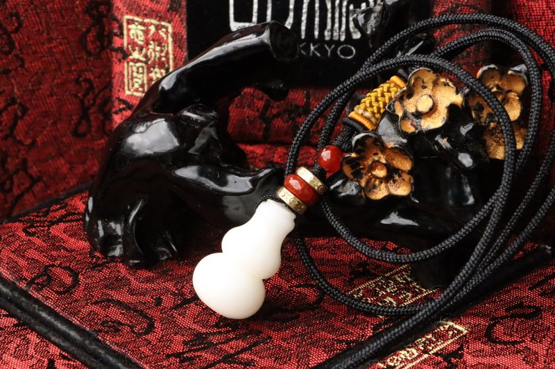 半玉化砗磲葫芦吊坠 福禄如意项链 定制化串珠设计 饰品 工艺品 - 吊饰 - 贝壳 