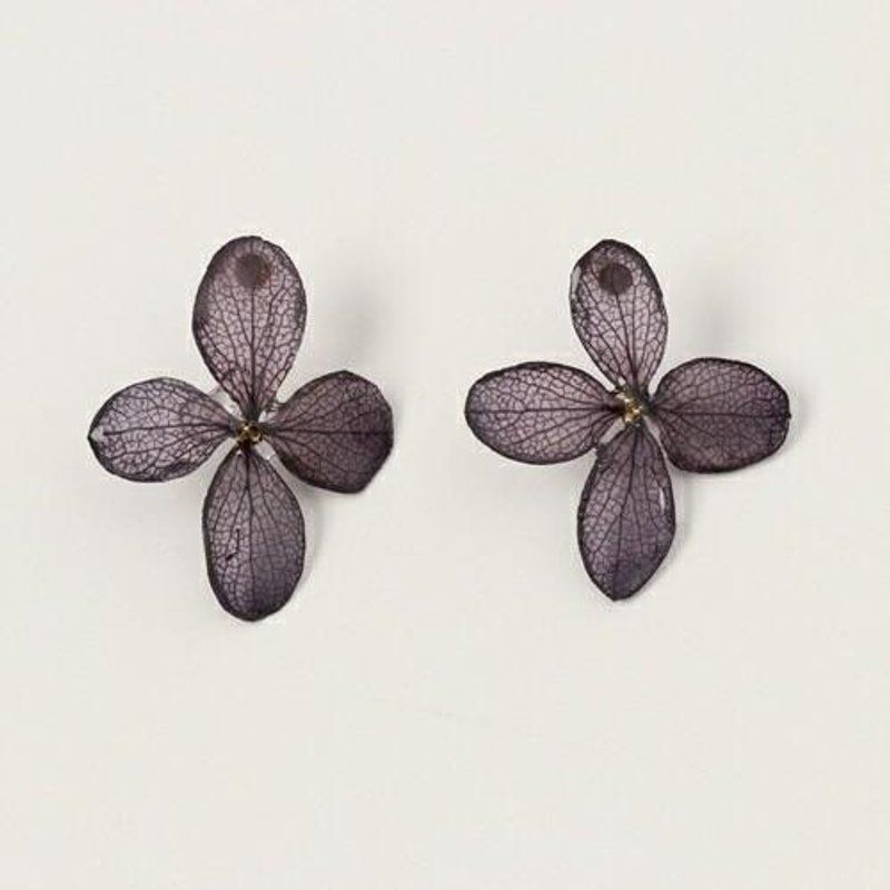Hydrangea Long Earrings*Black* - 耳环/耳夹 - 植物．花 红色