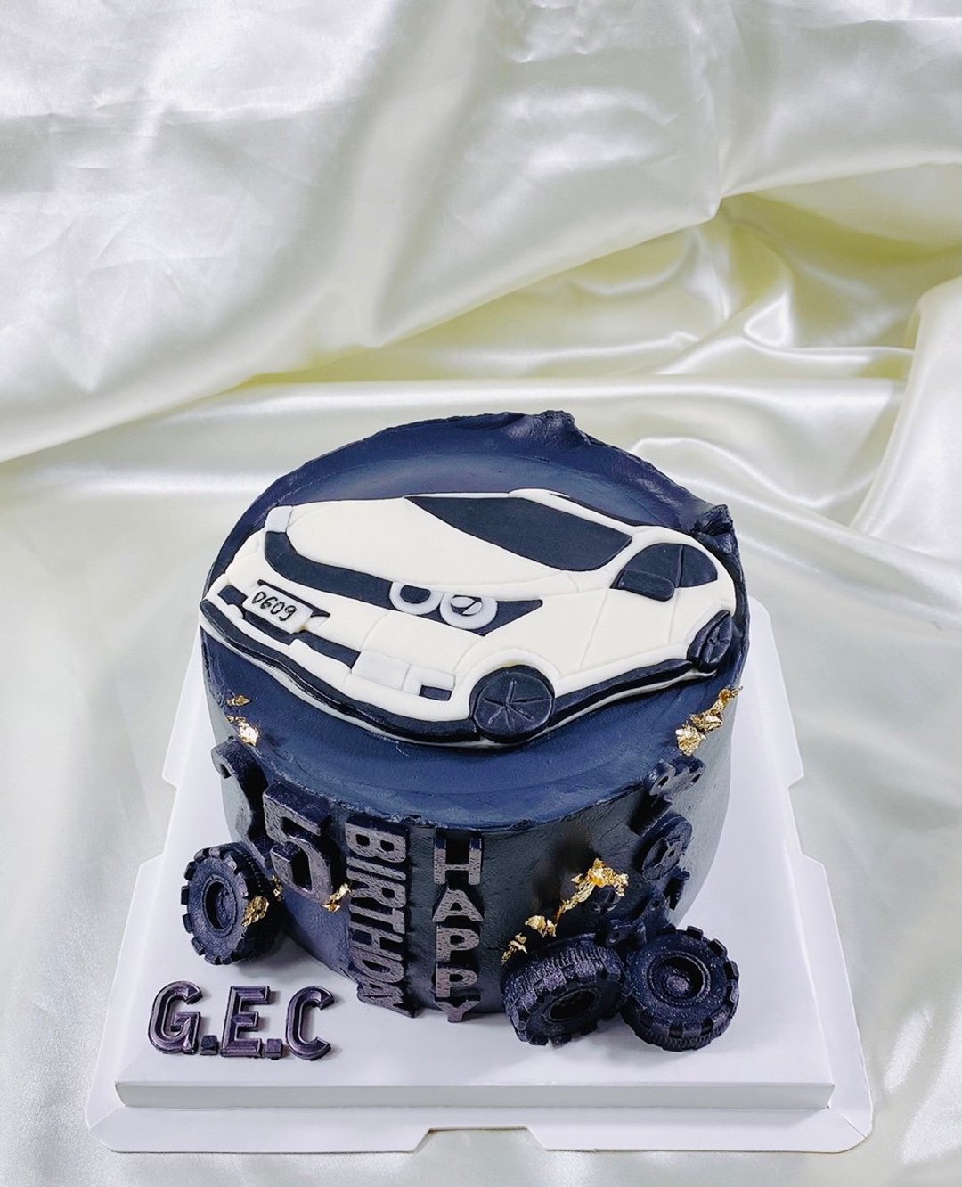 汽车 翻糖 定制化 生日蛋糕 蛋糕 甜点 弥月  6 8寸 面交 - 蛋糕/甜点 - 新鲜食材 黑色