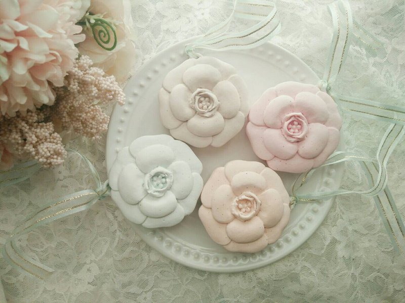 山茶花扩香石 - 香薰/精油/线香 - 其他材质 多色