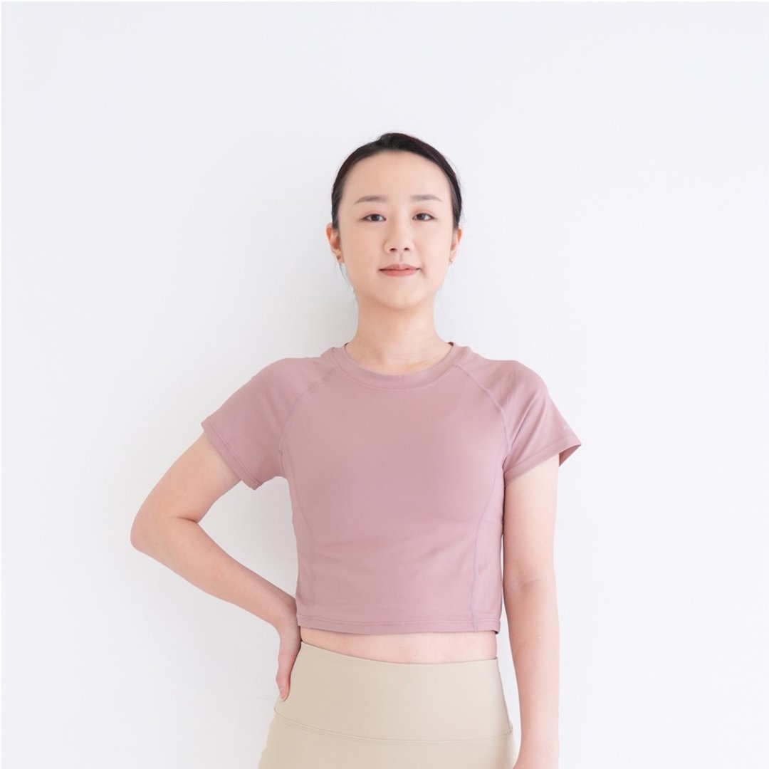 【Mukasa】DURABLE 接边短袖短版上衣 - 珊瑚粉 - MUK-23043 - 女装运动衣 - 其他材质 粉红色
