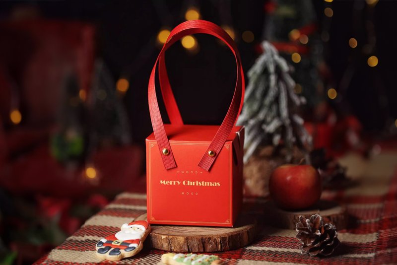 【禾果】Xmas手提圣诞方形礼盒-红色(内含4包果干) - 水果干 - 其他材质 白色