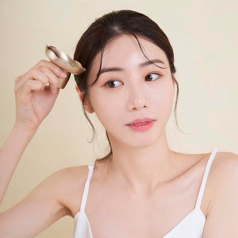 韩国铜按摩器 花形 - 脸部按摩/清洁工具 - 铜/黄铜 金色