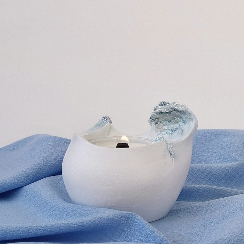 【送礼首选】清雅花香调 | 海风捎来的花香信_浪涛造型香氛蜡烛 - 蜡烛/烛台 - 树脂 多色