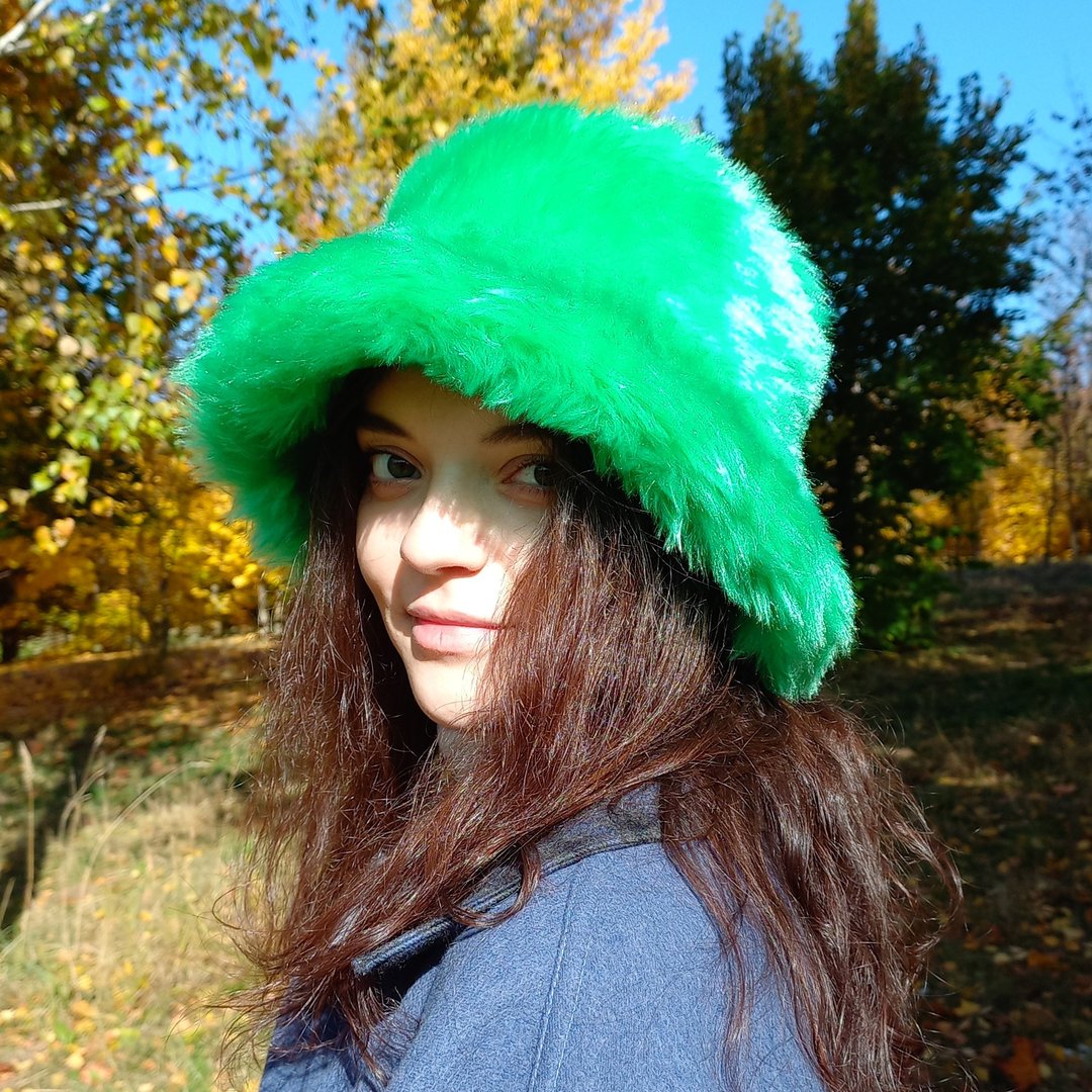 Green faux fur bucket hat. Festival fuzzy neon hat. Rave hat. Bright shaggy hat. - 帽子 - 其他材质 绿色