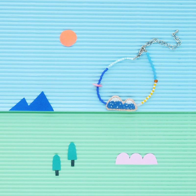 The Mountaion Bracelet - Hand Embroidery Beads and Stones - 手链/手环 - 绣线 多色