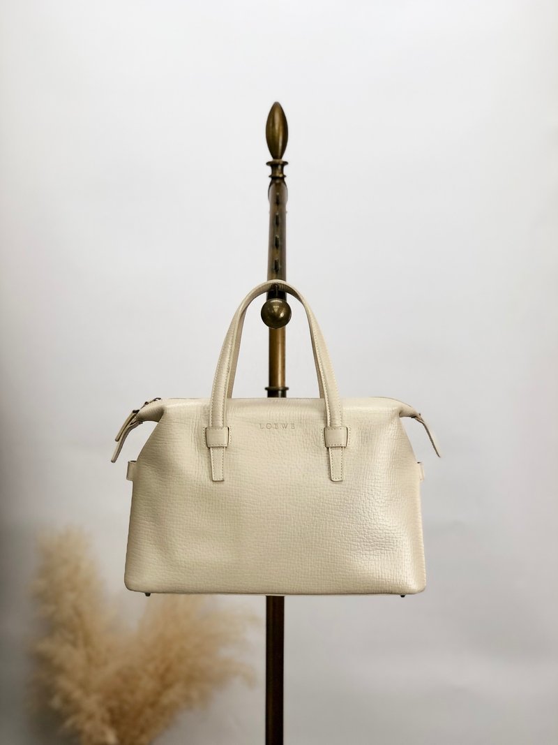 【日本直送，名牌二手包装】LOEWE 手提包 象牙色标志压花真皮波士顿包 复古vintage cdvz2k - 手提包/手提袋 - 真皮 白色