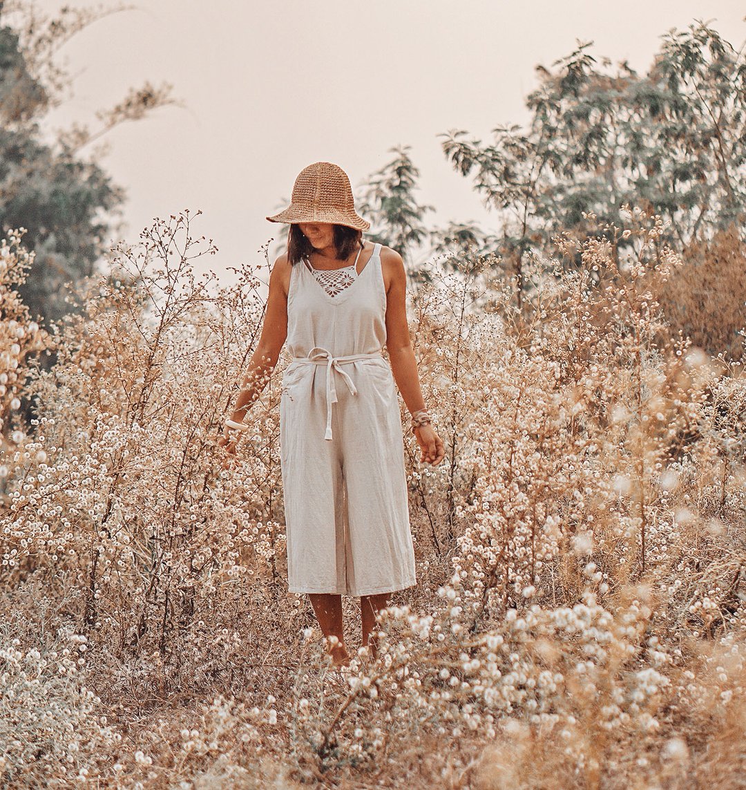 Bamboo cotton natural overall with side belt. Casual and elegant jumpsuit. - 背带裤/连体裤 - 竹 