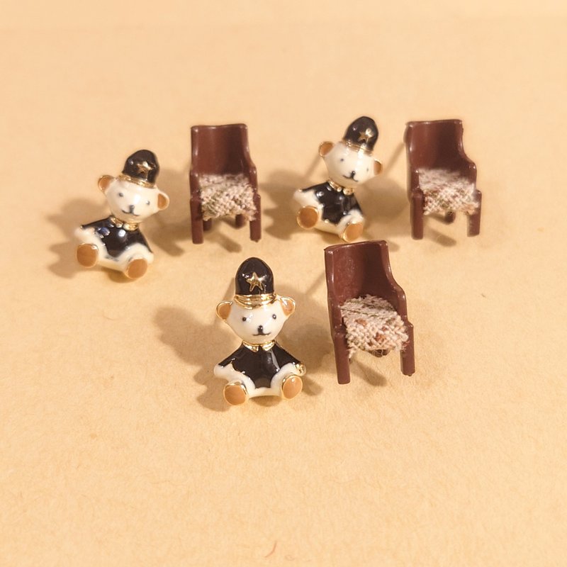 舒服的椅子与最爱的熊娃娃手作耳饰礼物 - 耳环/耳夹 - 其他材质 多色