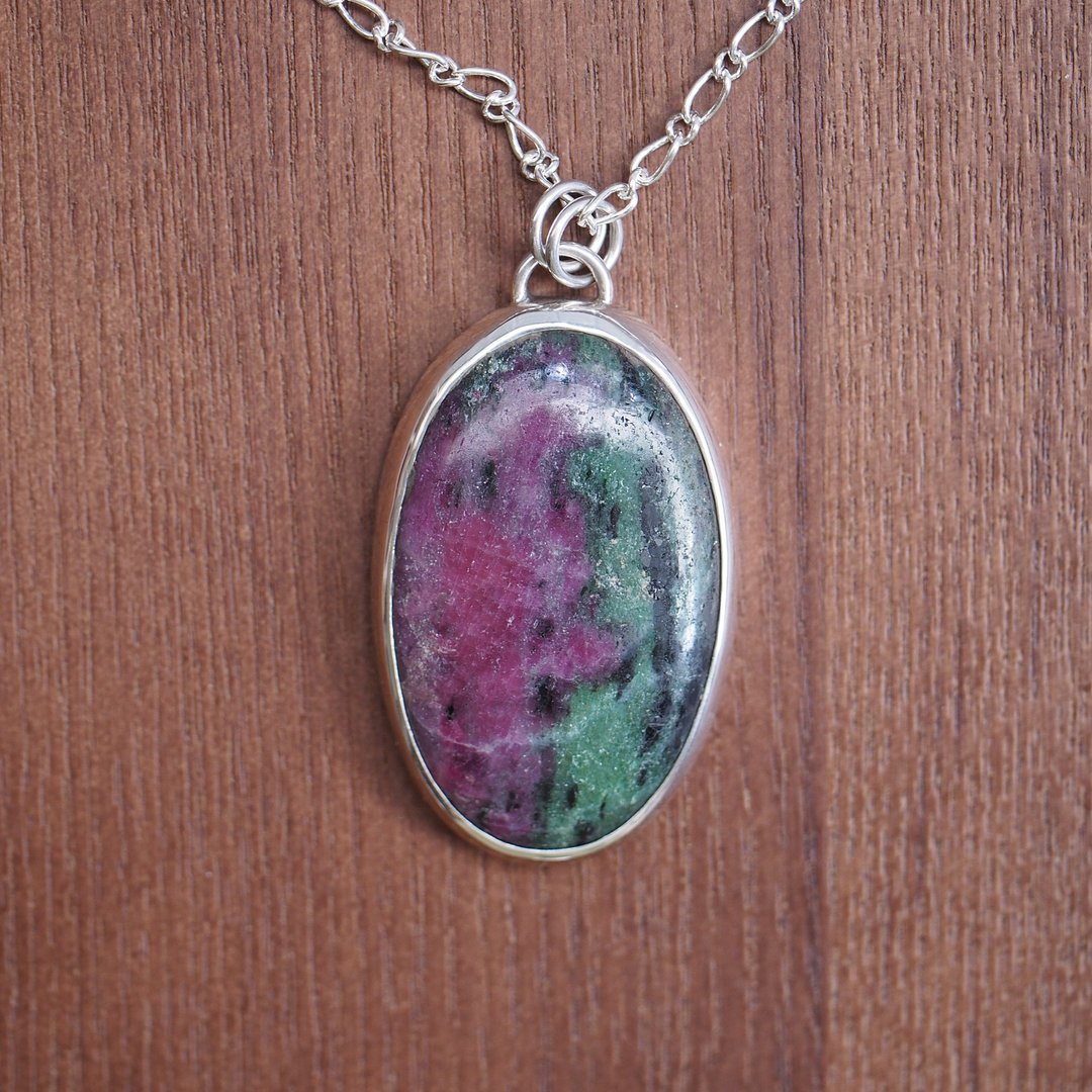大颗 天然 红绿宝 黝帘石 手工纯银项链  Ruby in Zoisite - 项链 - 半宝石 红色
