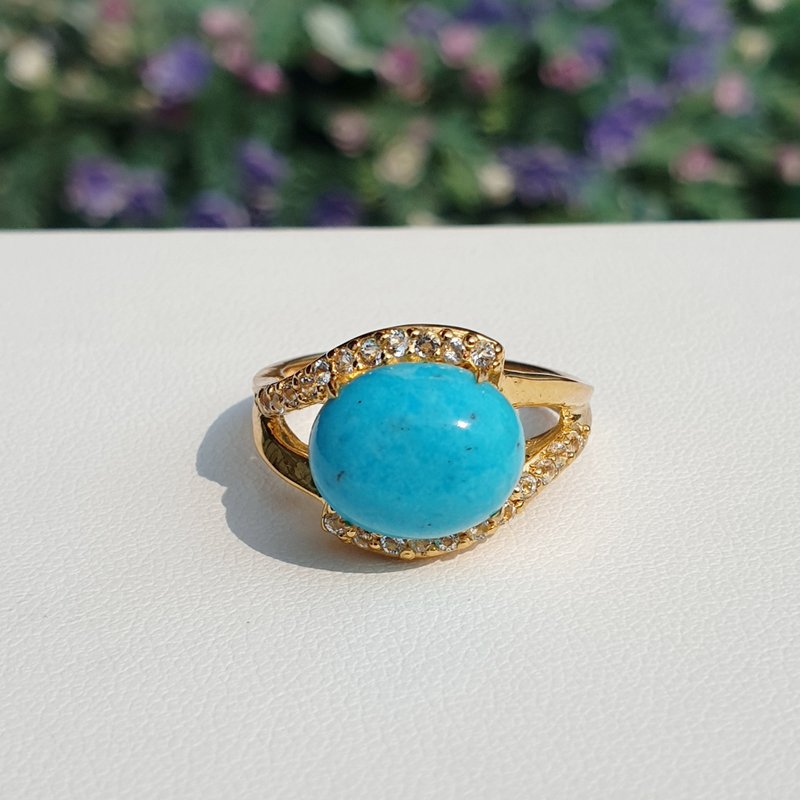 Turquoise ring set with white topaz, silver925 gold plated case. - 戒指 - 半宝石 蓝色