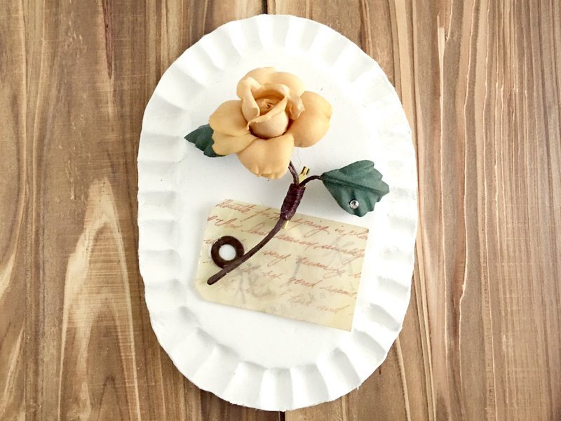Small corsage of rose (yellow) - 胸针 - 棉．麻 黄色