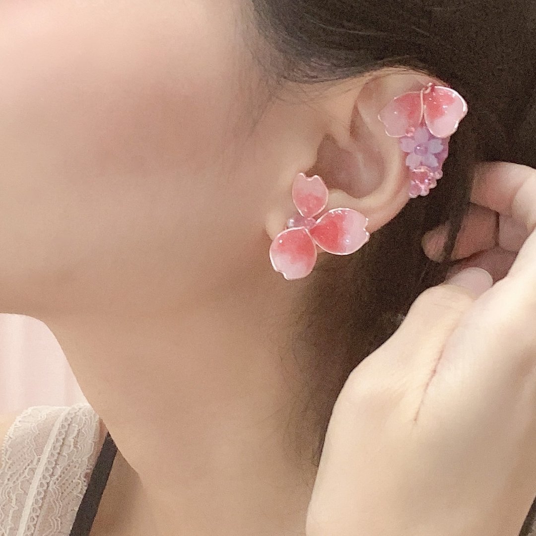 为你保留一朵樱花 手工制作 不对称撞色疗愈系耳环 无痛耳夹/耳针 - 耳环/耳夹 - 树脂 粉红色