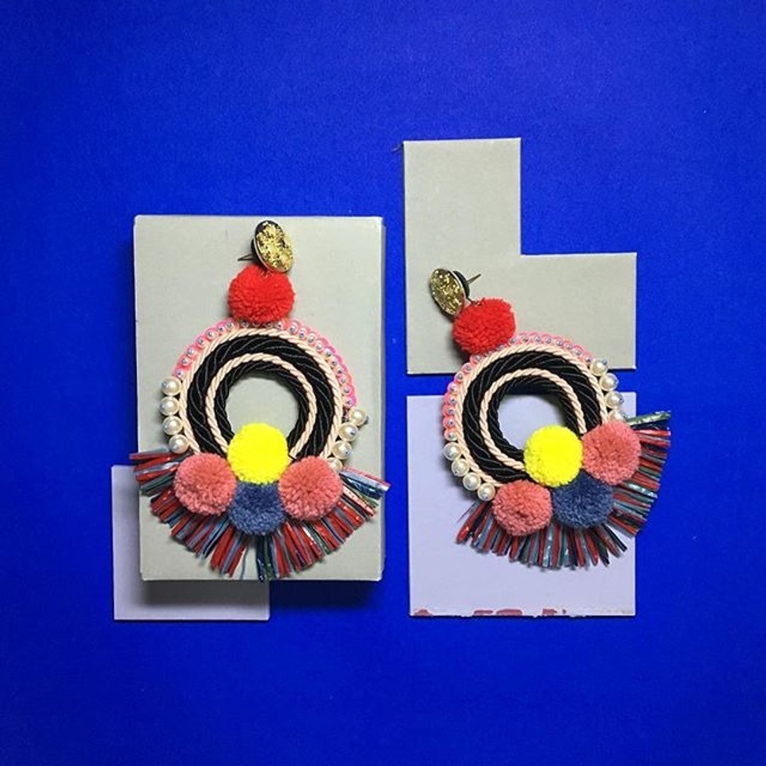 earrings : tribal circle - 耳环/耳夹 - 其他材质 红色
