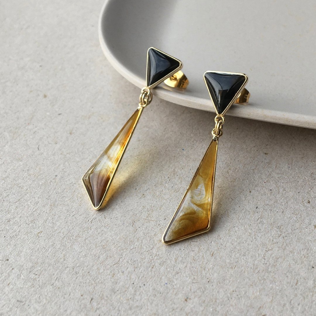 Double Triangle Marble Earrings / Clip-On - 耳环/耳夹 - 树脂 黑色