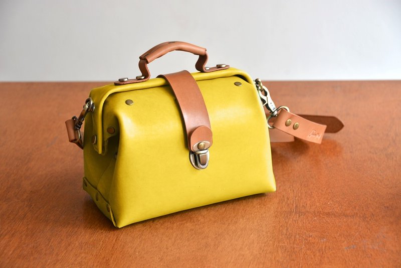 Fading Mist 黄色植鞣牛皮革迷你医生口金包 - 侧背包/斜挎包 - 真皮 黄色