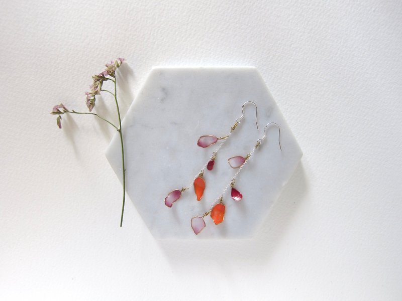 925纯银四叶花瓣长形耳环 925 silver petal and leaf earrings - 耳环/耳夹 - 其他金属 银色