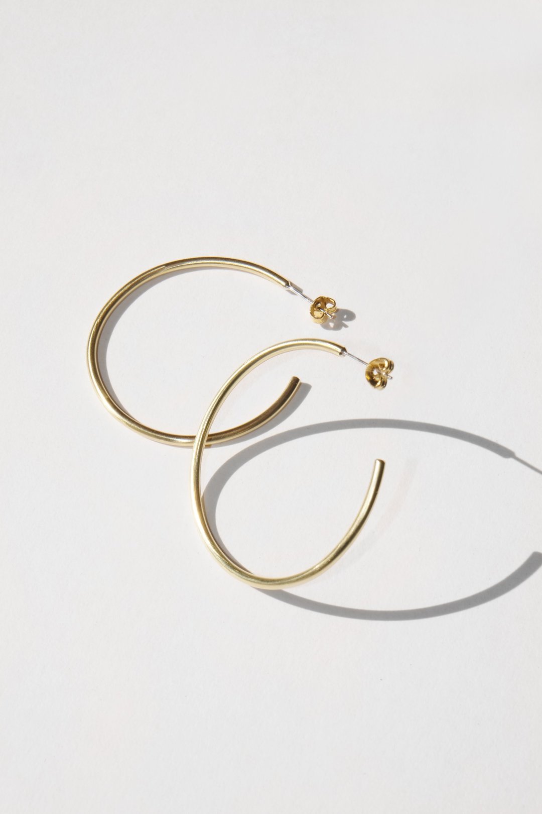 Hoop Earring-L 大圈圈耳环 - 耳环/耳夹 - 铜/黄铜 金色
